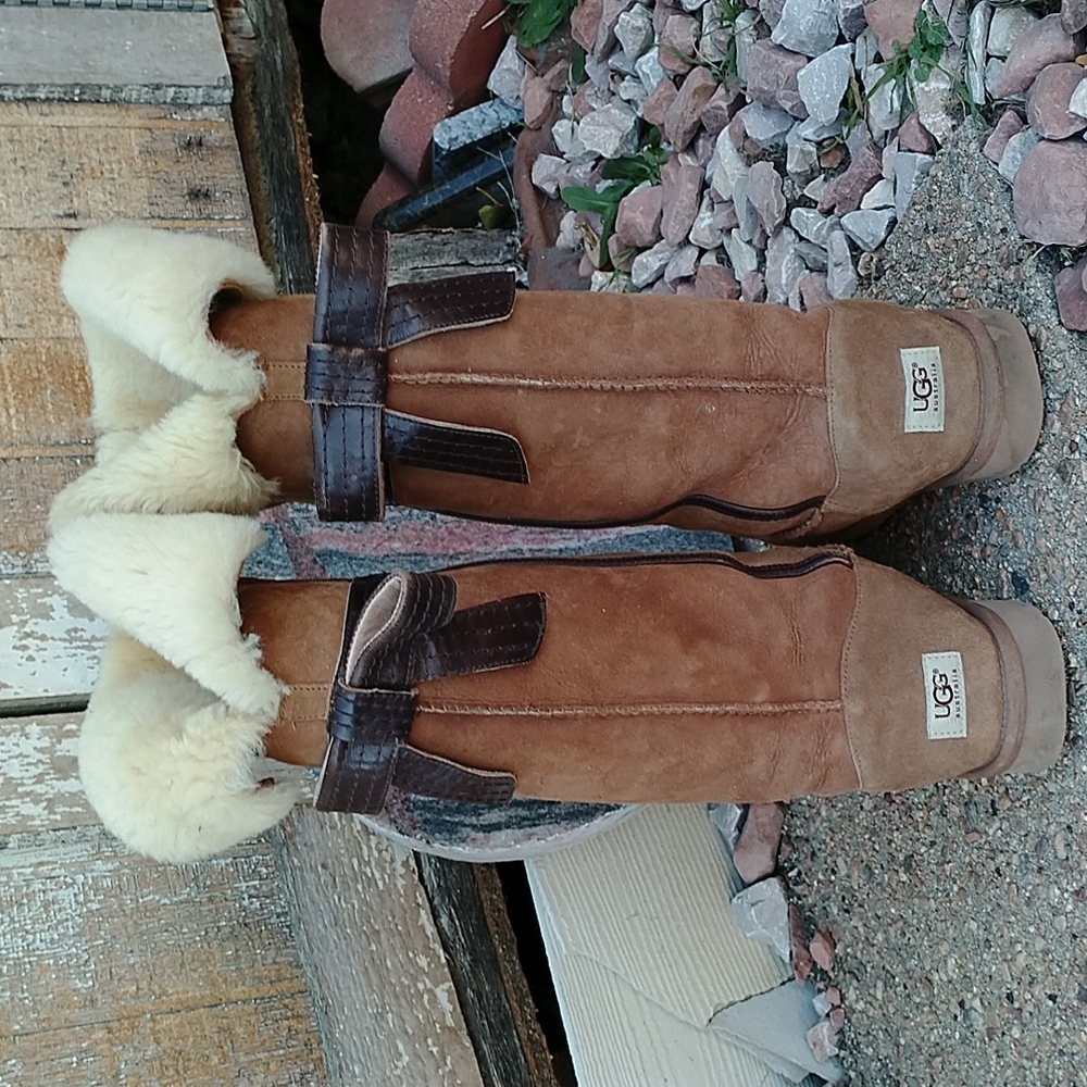 UGG Tall Chestnut Suede Boot with Shearling Cuff - Picture 12 of 12